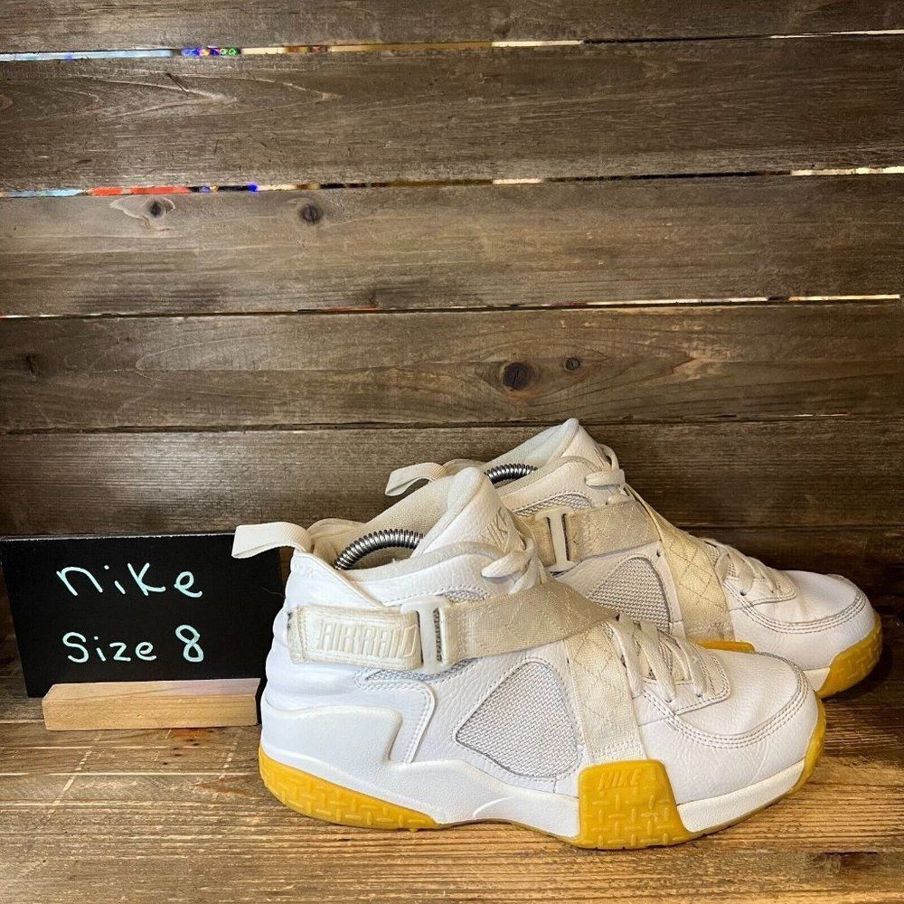 Mens Nike Air Raid White Gum Athletic‎ Basketball Shoes Sneakers Size 8 D GUC